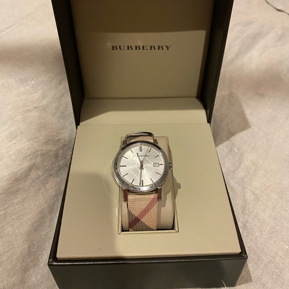 Burberry Accessories - Burberry watch